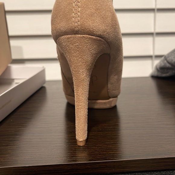 Jessica Simpson Cheyenne supreme stretch micro fiber size 7 bootie - Picture 3 of 4